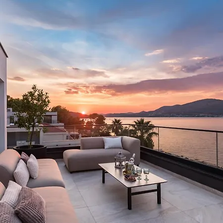 Palace Al Nera 2 Luxurius At Sea Villa