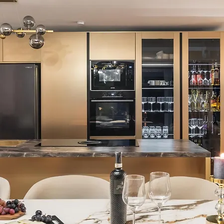 Palace Al Nera 2 Luxurius At Sea