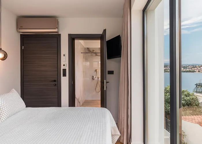 Villa Palace Al Nera 2 Luxurius At Sea