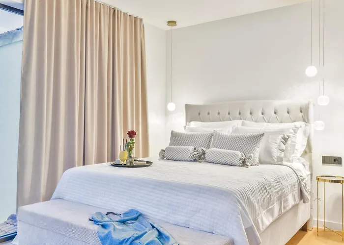 Palace Al Nera 2 Luxurius At Sea Villa *