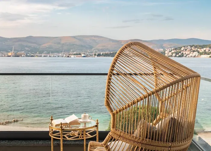 Palace Al Nera 2 Luxurius At Sea Trogir