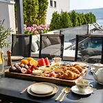 Villa Palace Al Nera 2 Luxurius At Sea