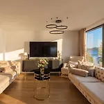 Palace Al Nera 2 Luxurius At Sea Trogir