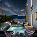 Palace Al Nera 2 Luxurius At Sea