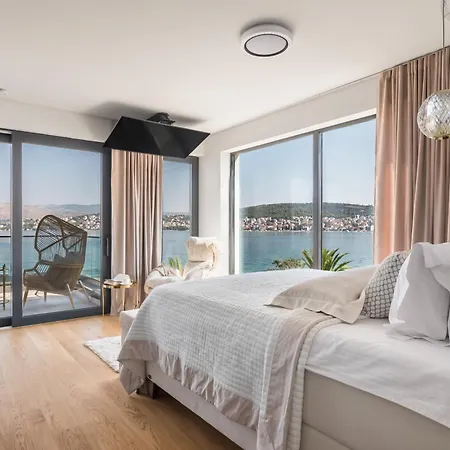 Villa Palace Al Nera 2 Luxurius At Sea