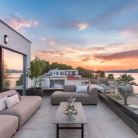 Luxe Villa Palace Nera 2 By Sea Heated Pool Βίλα