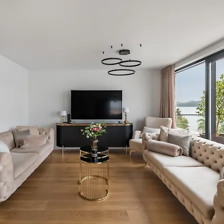 Palace Al Nera 2 Luxurius At Sea *