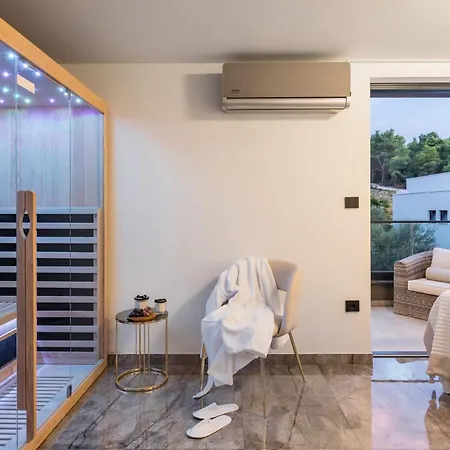 Luxe Villa Palace Nera 2 By Sea Heated Pool