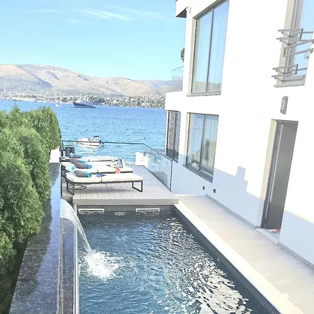 Villa Palace Al Nera 2 Luxurius At Sea