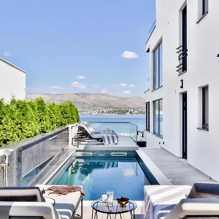 Villa Palace Al Nera 2 Luxurius At Sea Trogir