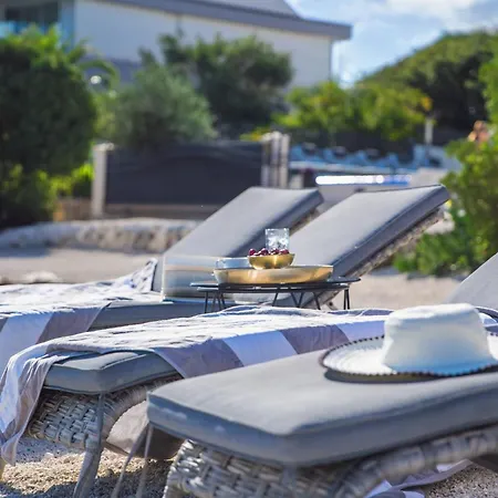 Luxe Villa Palace Nera 2 By Sea Heated Pool Βίλα *