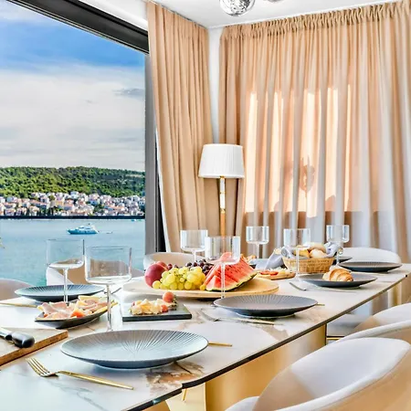 Palace Al Nera 2 Luxurius At Sea Trogir