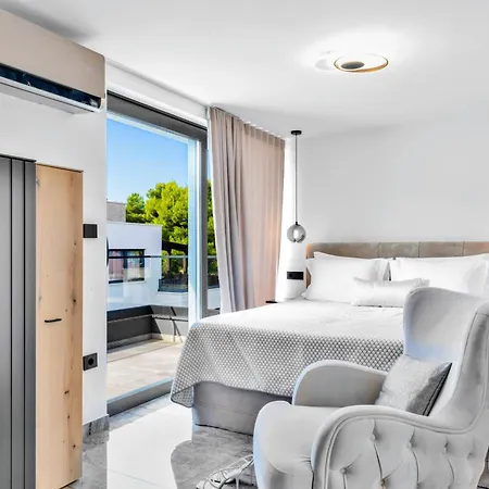 Βίλα Luxe Villa Palace Nera 2 By Sea Heated Pool
