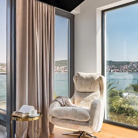 Palace Al Nera 2 Luxurius At Sea Villa *