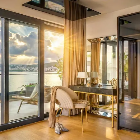 Luxe Villa Palace Nera 2 By Sea Heated Pool Βίλα