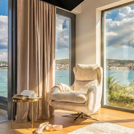 Luxe Villa Palace Nera 2 By Sea Heated Pool Βίλα Τρογκίρ