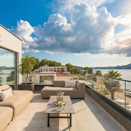 Luxe Villa Palace Nera 2 By Sea Heated Pool Βίλα *