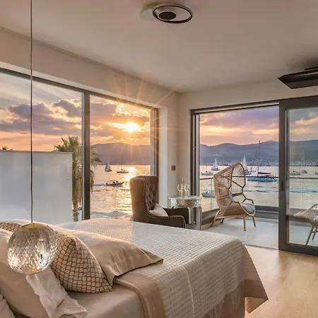 Luxe Villa Palace Nera 2 By Sea Heated Pool * Τρογκίρ