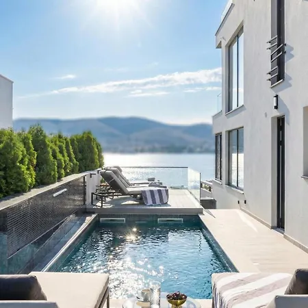 Βίλα Luxe Villa Palace Nera 2 By Sea Heated Pool