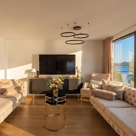 Luxe Villa Palace Nera 2 By Sea Heated Pool Τρογκίρ