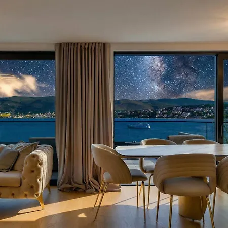 Luxe Villa Palace Nera 2 By Sea Heated Pool Βίλα Τρογκίρ