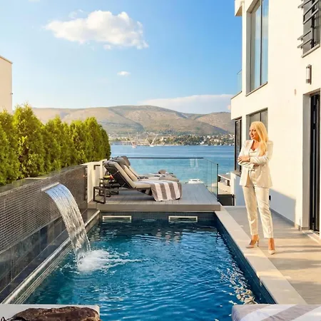 Luxe Villa Palace Nera 2 By Sea Heated Pool Τρογκίρ