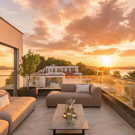 Luxe Villa Palace Nera 2 By Sea Heated Pool * Τρογκίρ