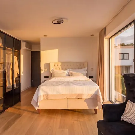 Luxe Palace Nera 2 By Sea Heated Pool Vila Trogir