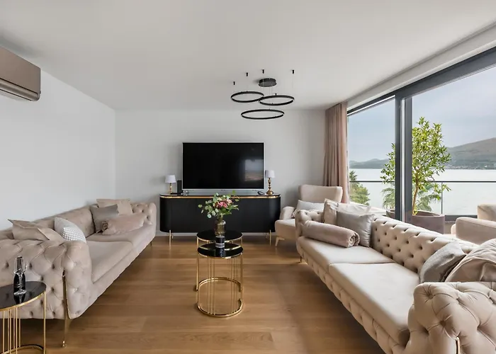 Palace Al Nera 2 Luxurius At Sea *