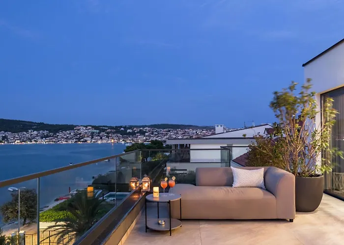 Vila Palace Al Nera 2 Luxurius At Sea Trogir