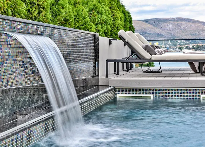 Palace Al Nera 2 Luxurius At Sea Vila *