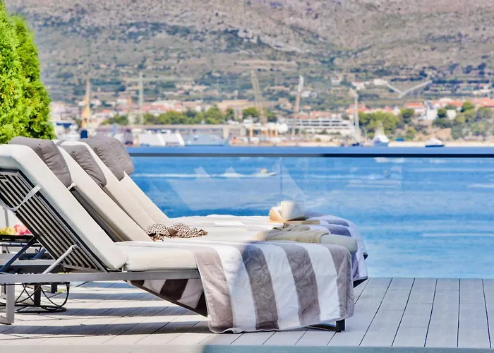 Palace Al Nera 2 Luxurius At Sea *