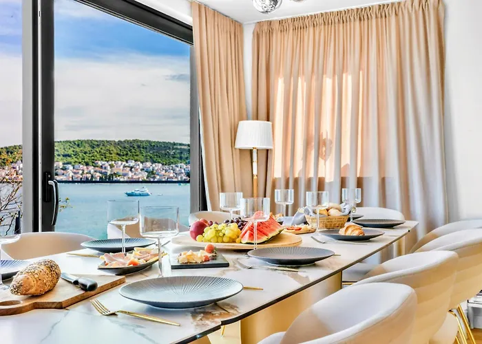 Palace Al Nera 2 Luxurius At Sea Trogir