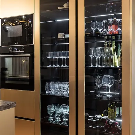 Palace Al Nera 2 Luxurius At Sea 别墅 *