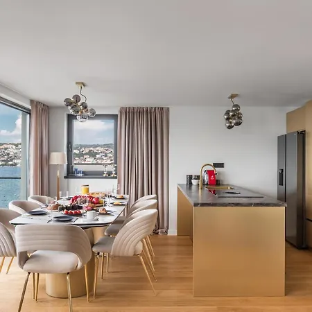 Palace Al Nera 2 Luxurius At Sea *